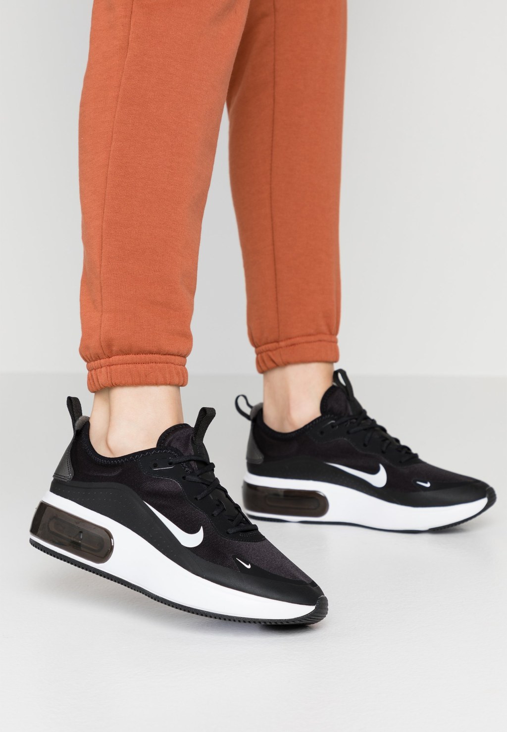 Picture of: Nike Sportswear AIR MAX DIA – Sneaker low – black/white/schwarz